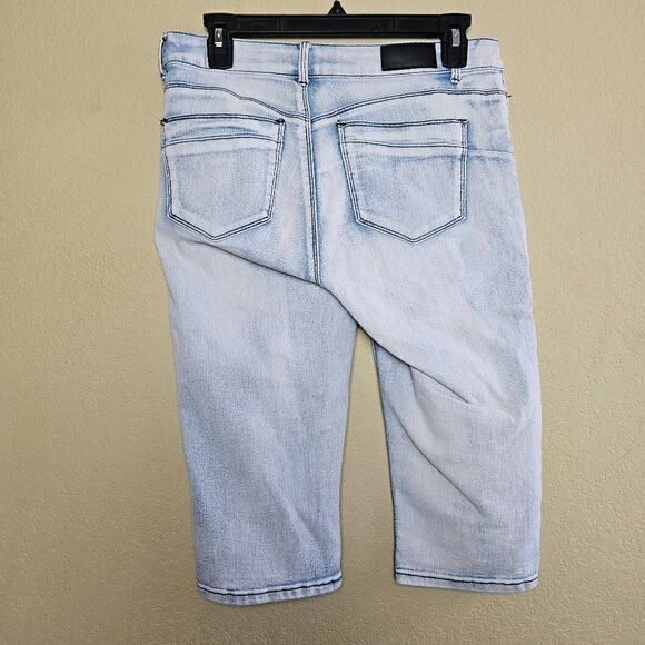 Thorn Curvy Capri Jeans - Picture 4 of 8